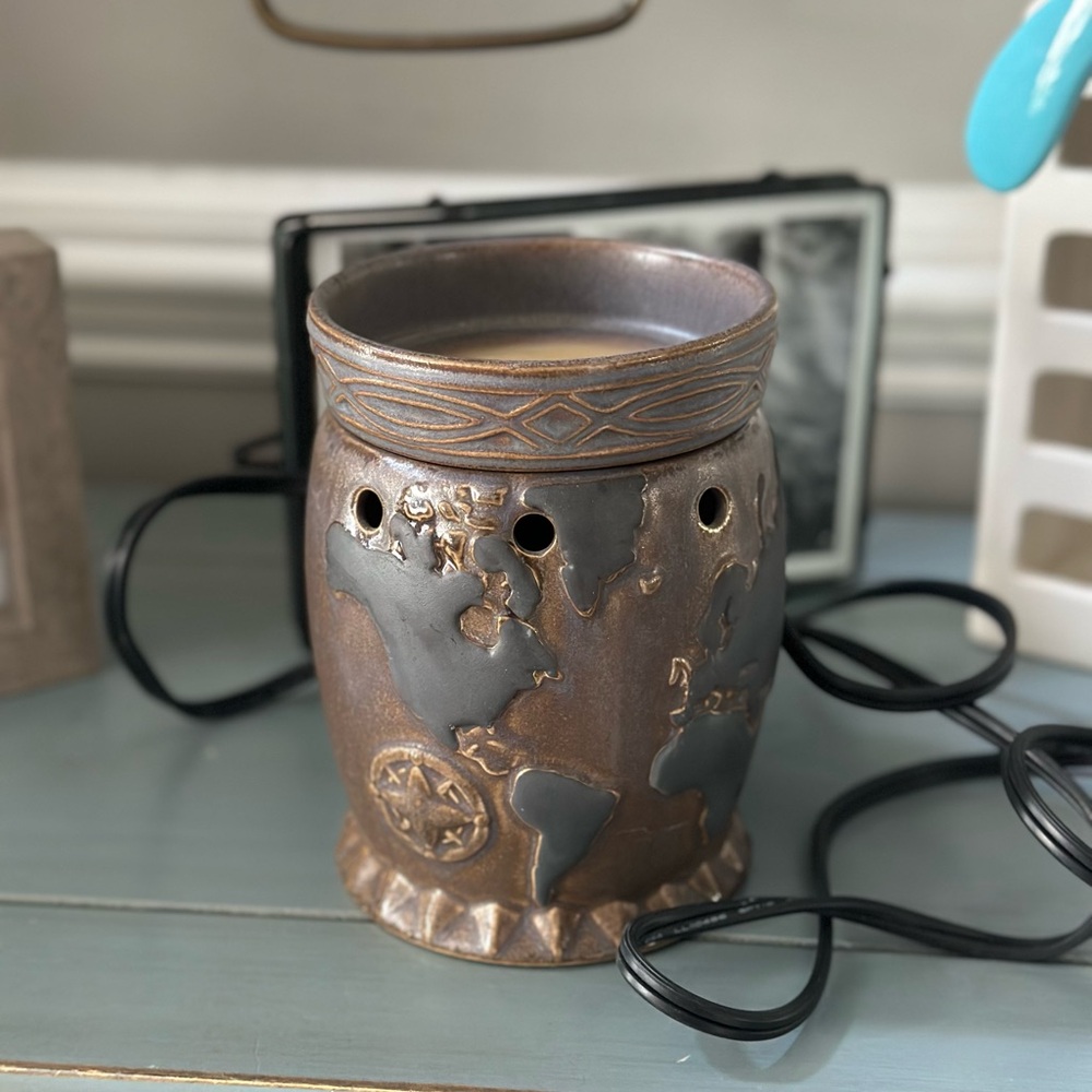 Scentsy Magellan World Globe Warmer